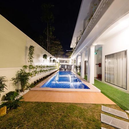 DKD TRIO Hotel Hue Buitenkant foto